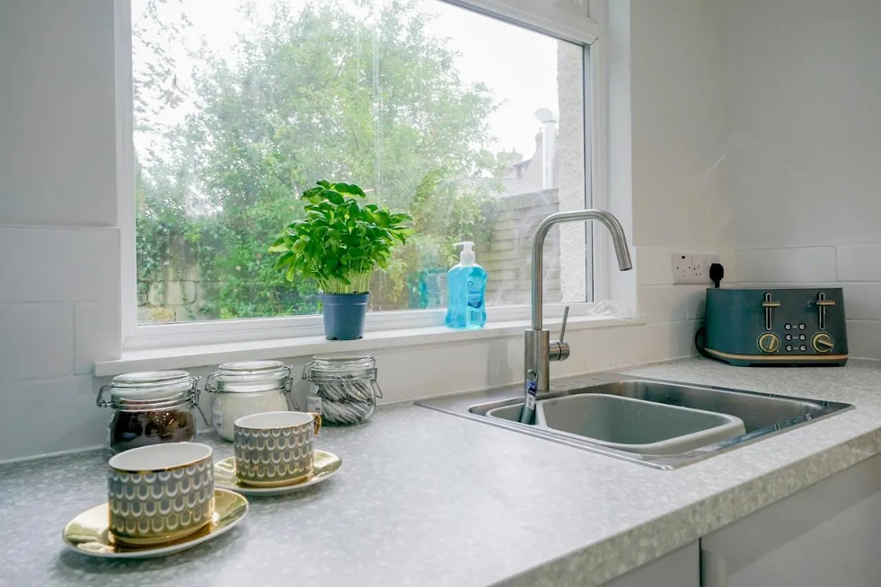 Close To City Centre Stylish 3 Bedroom House Belfast 0*,  Royaume-Uni